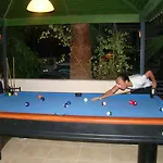 Nazar Hotel 2*