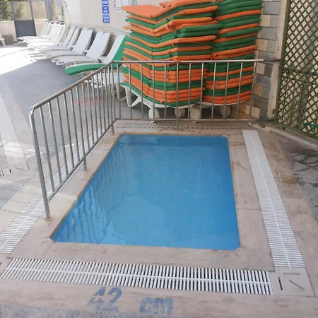 纳扎尔酒店 酒店 2*